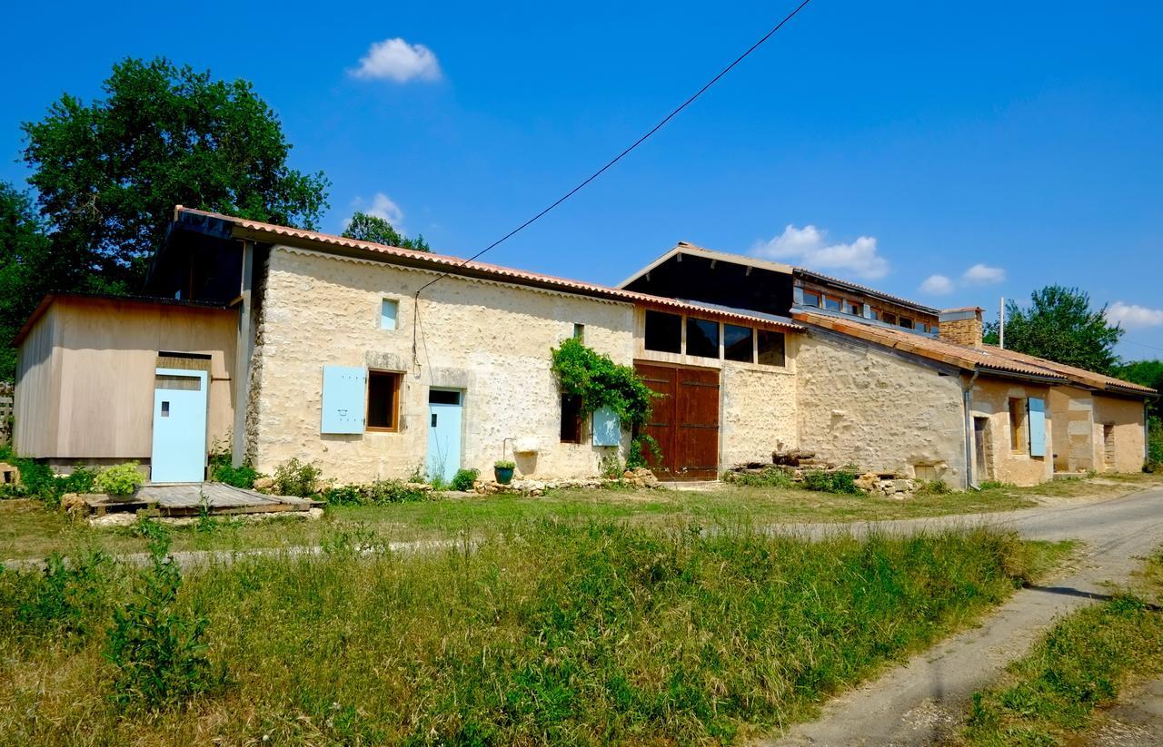 Chambres d'hôtes des Forges Cellefrouin Exterior foto